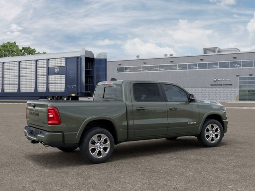 New 2026 Ram 1500 BIG HORN CREW CAB 4X4 5'7 BOX Pickup