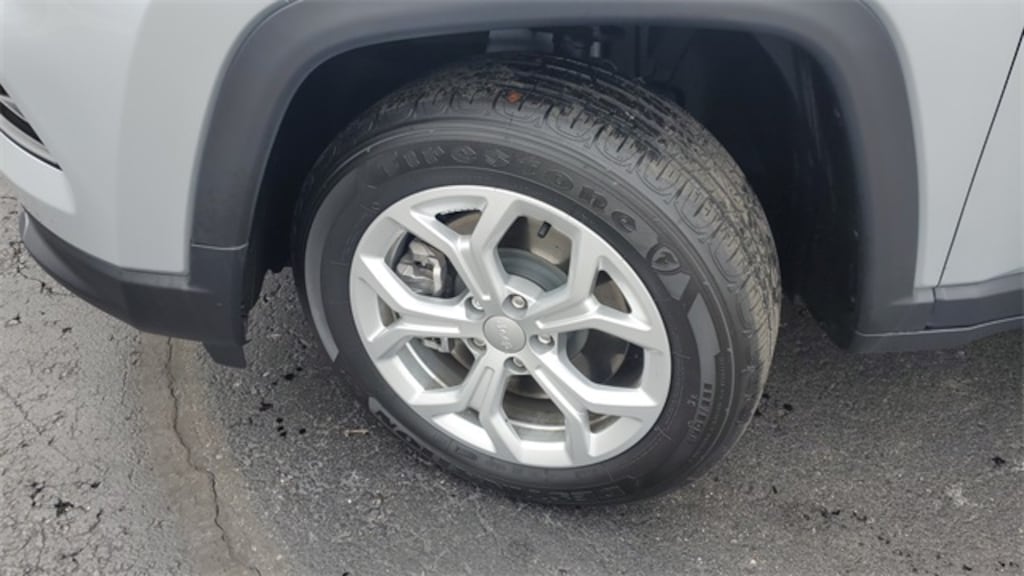 Used 2024 Jeep Compass Latitude SUV