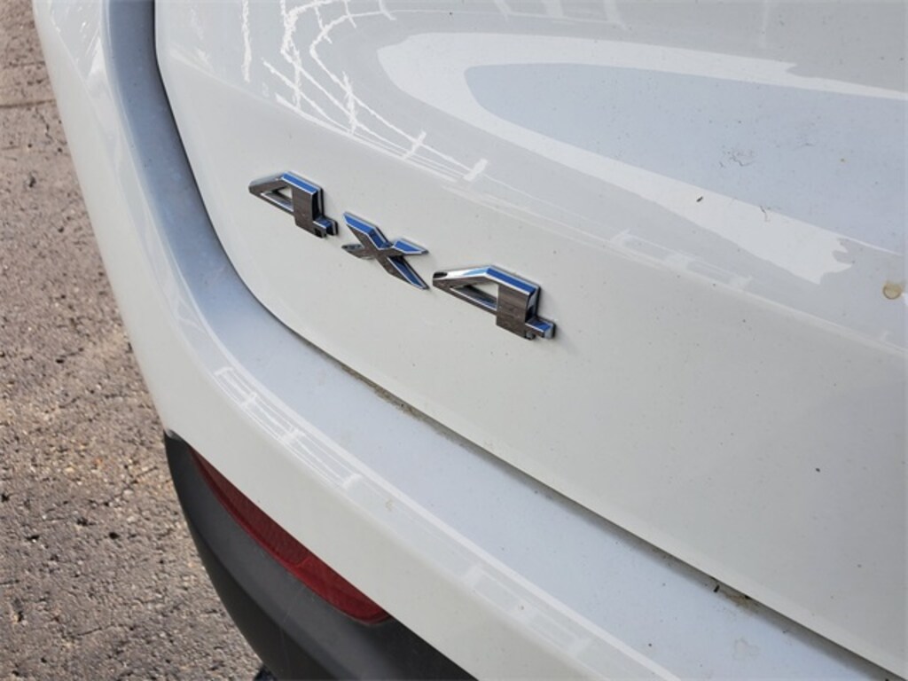 Used 2024 Jeep Compass Latitude SUV