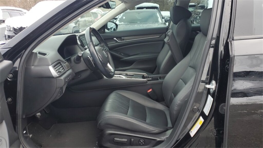 Certified 2022 Honda Accord Hybrid Touring Sedan