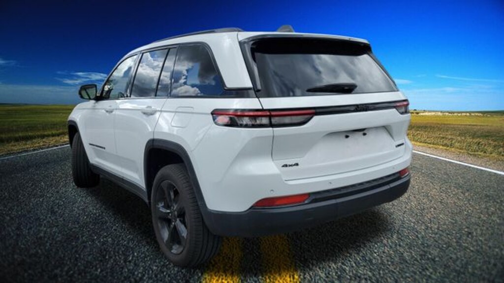 Used 2023 Jeep Grand Cherokee Limited SUV