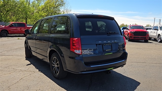 Used 2013 Dodge Grand Caravan SXT with VIN 2C4RDGCG4DR800020 for sale in Rochester, MI