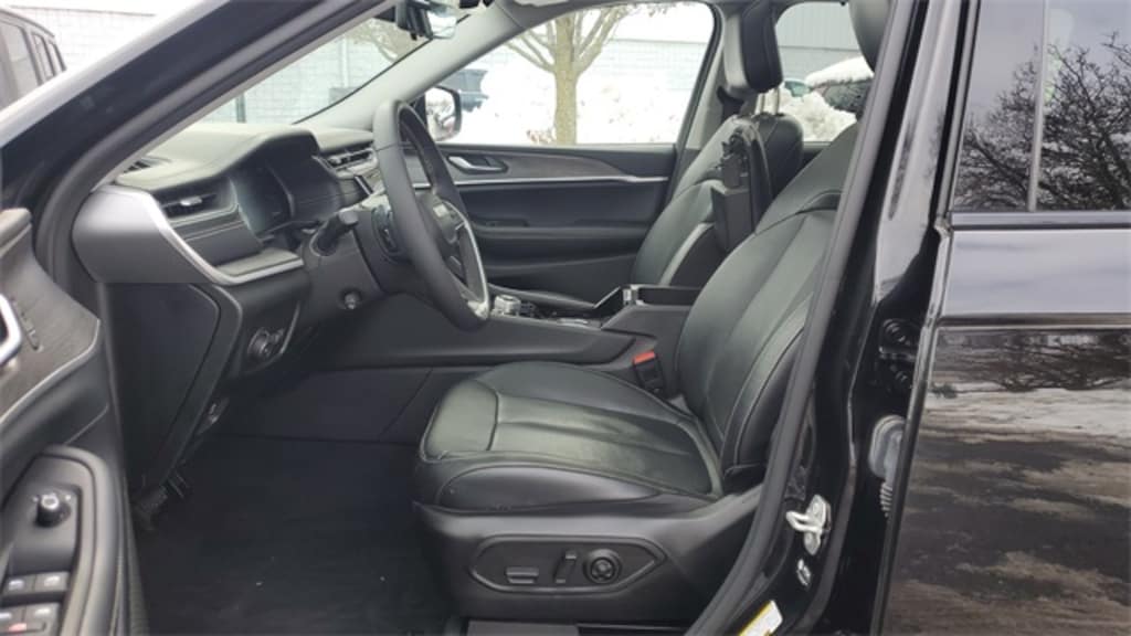 Used 2023 Jeep Grand Cherokee L Limited SUV