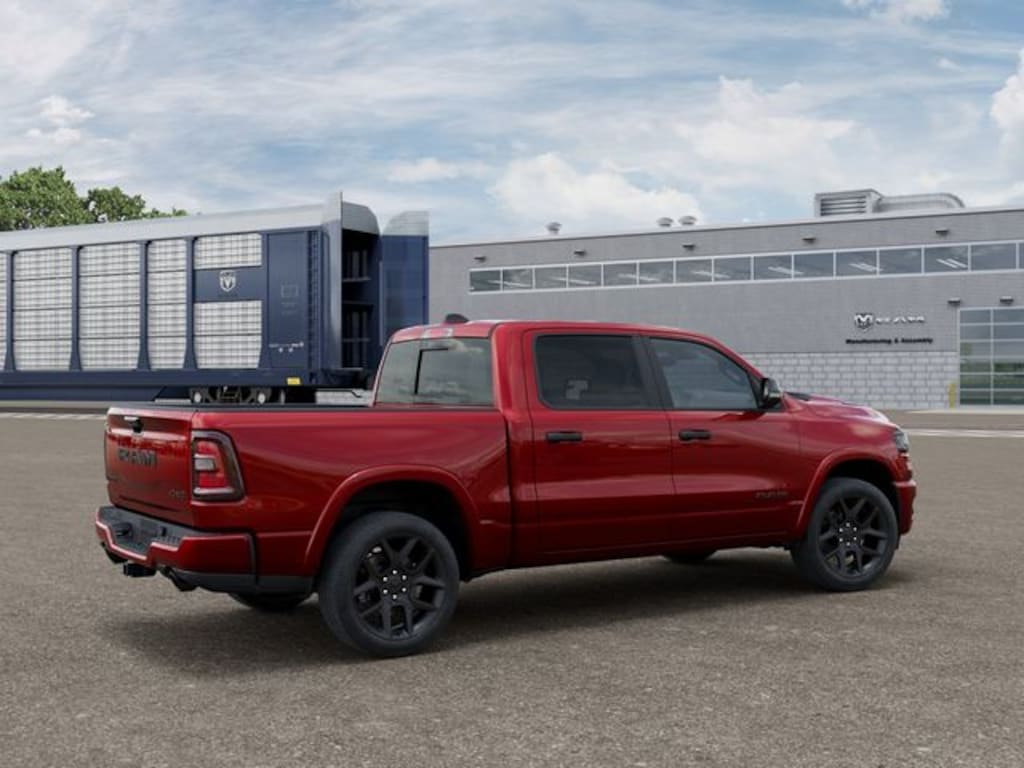 New 2026 Ram 1500 LARAMIE CREW CAB 4X4 5'7 BOX Pickup