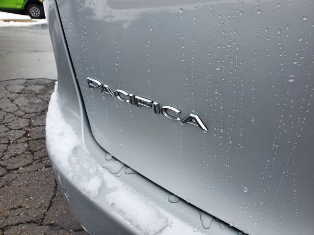 2024 Chrysler Pacifica Touring L - Photo 31