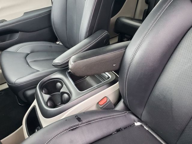 2024 Chrysler Pacifica Touring L - Photo 18