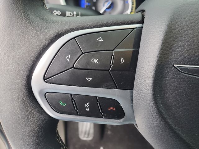 2024 Chrysler Pacifica Touring L - Photo 10