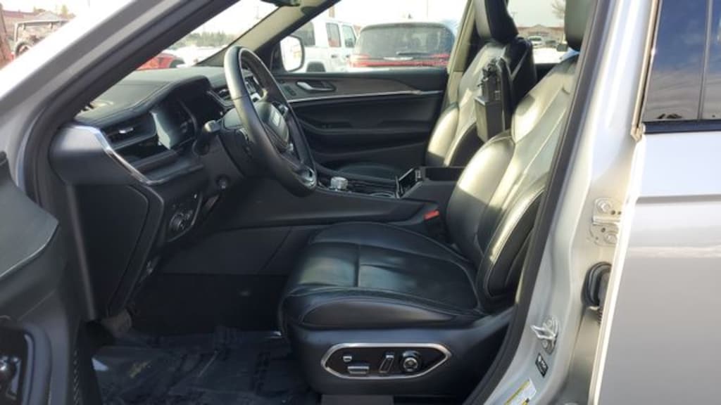 Used 2022 Jeep Grand Cherokee 4xe Overland SUV