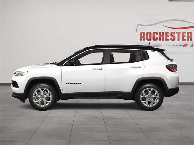2024 Jeep Compass Latitude photo 3