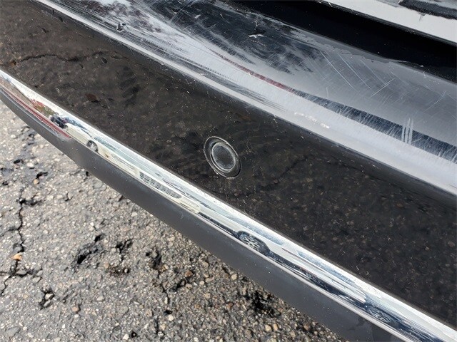 2024 Chrysler Pacifica Touring L photo 2