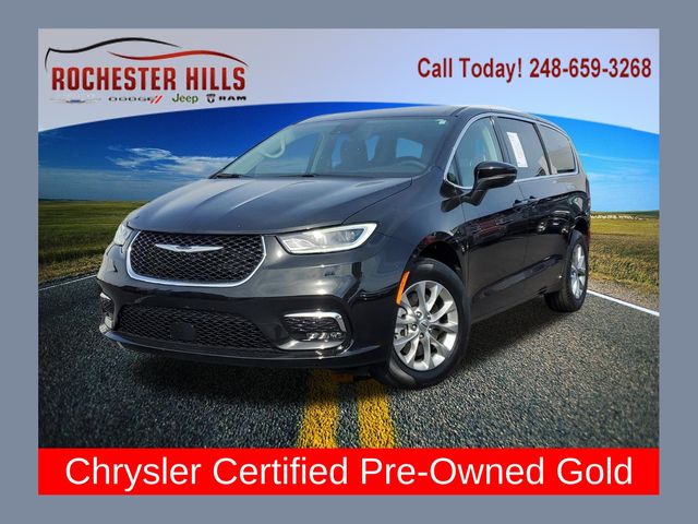 2023 Chrysler Pacifica Touring L AWD's photo