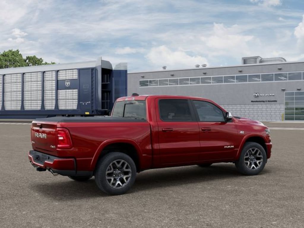 New 2026 Ram 1500 LARAMIE CREW CAB 4X4 5'7 BOX Pickup