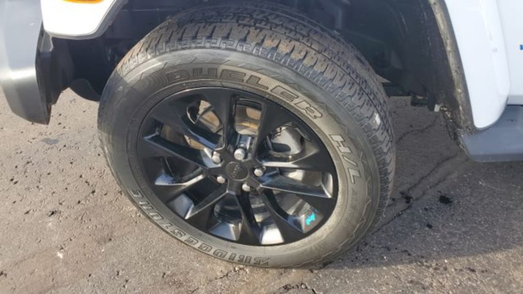 Used 2022 Jeep Wrangler Unlimited 4xe Sahara SUV