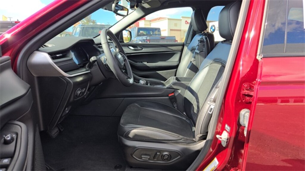 Certified 2023 Jeep Grand Cherokee Laredo SUV