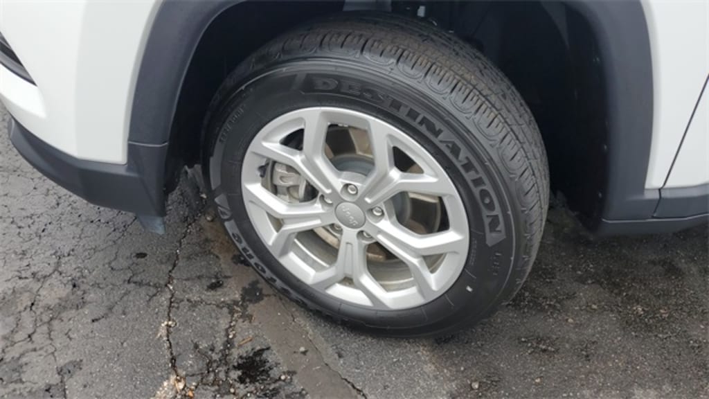 Used 2024 Jeep Compass Latitude SUV