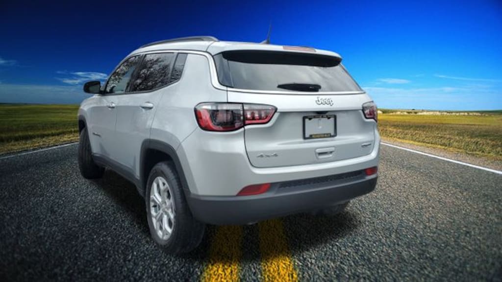 Used 2024 Jeep Compass Latitude SUV