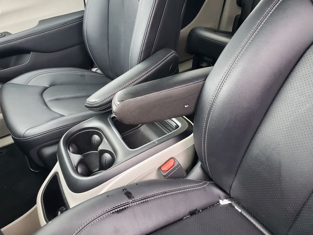 2024 Chrysler Pacifica Touring L - Photo 19