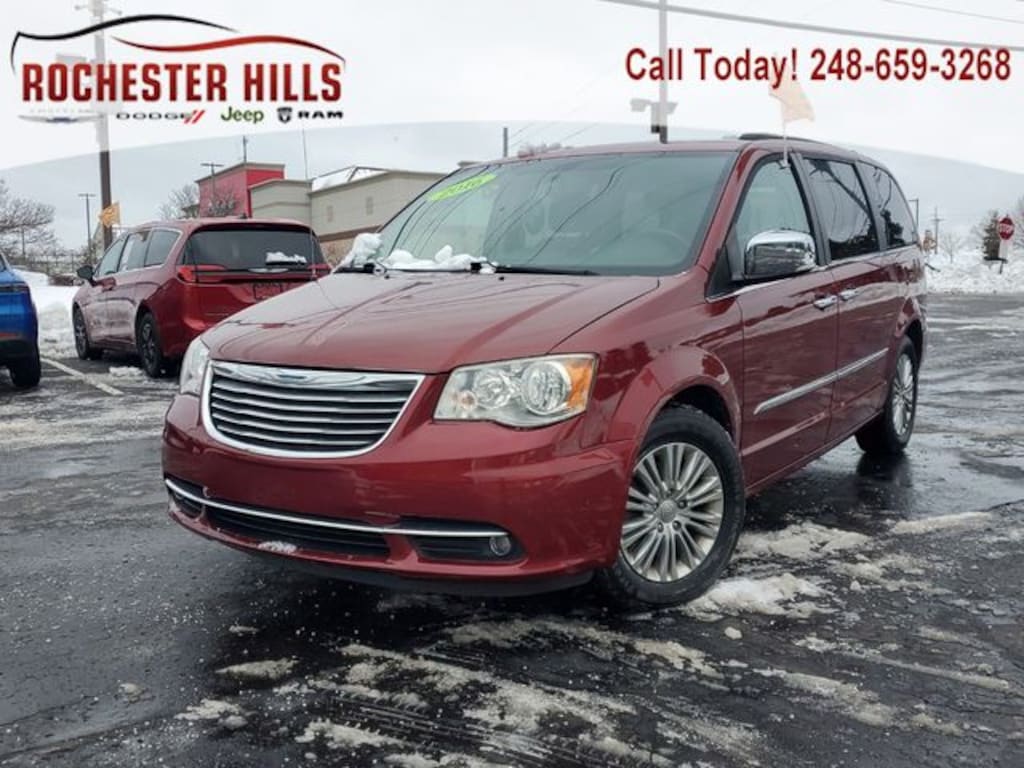 Used 2016 Chrysler Town & Country Touring-L Van LWB Passenger Van