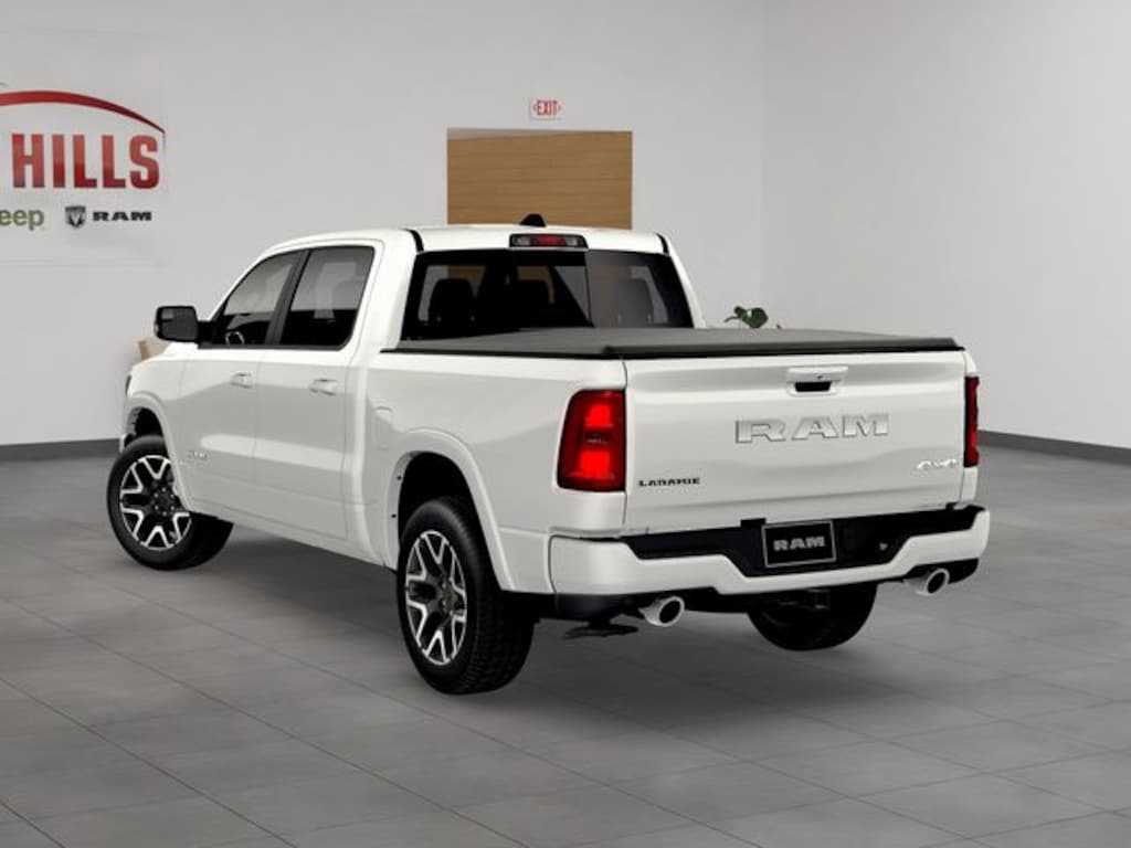 New 2026 Ram 1500 LARAMIE CREW CAB 4X4 5'7 BOX Pickup