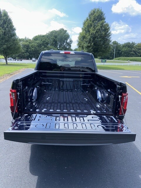 2025 Ford F-150 XLT photo 4