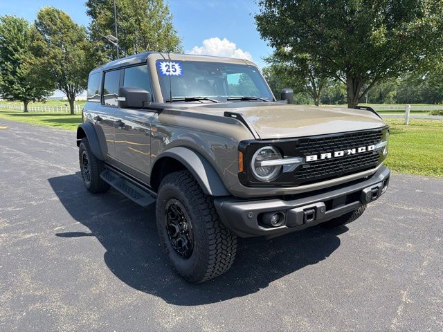 2025 Ford Bronco Badlands 4x4's photo
