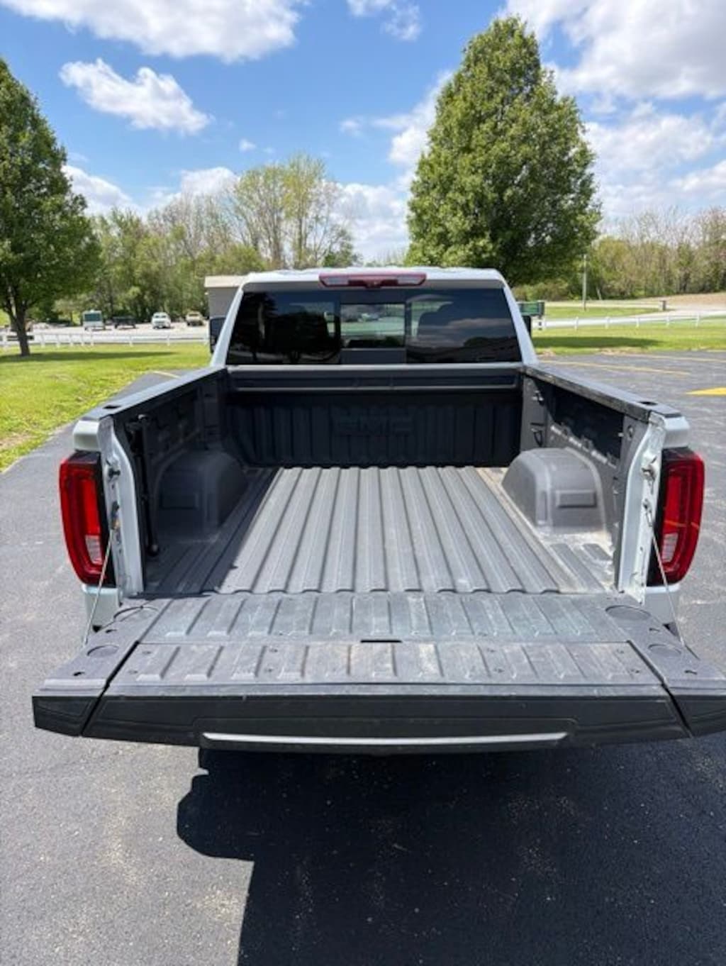 Used 2021 GMC Sierra 1500 SLT Truck