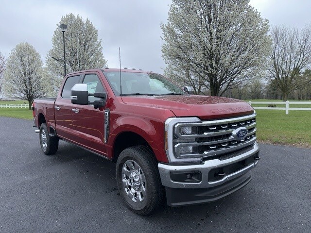 2025 Ford F-250 Lariat photo 2