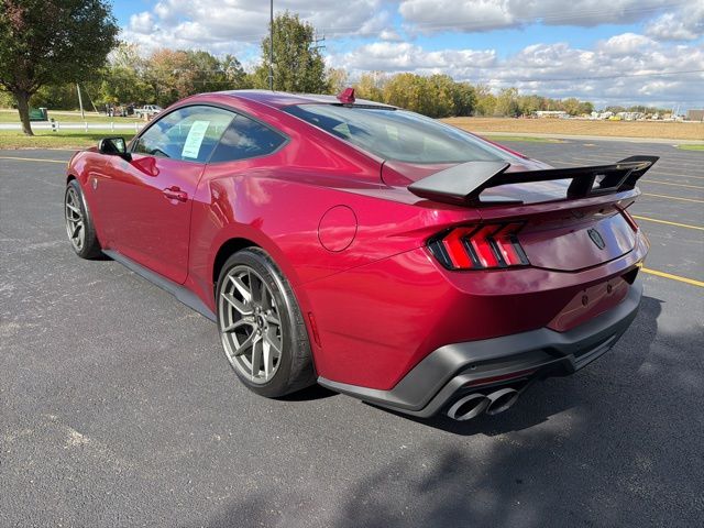 2025 Ford Mustang Dark Horse - Photo 4