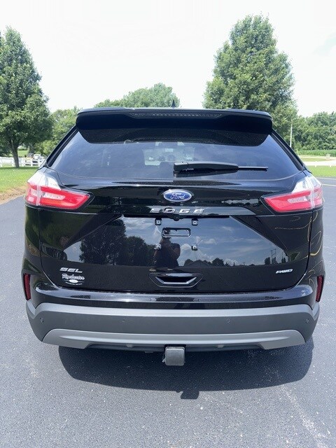 2024 Ford Edge SEL photo 3