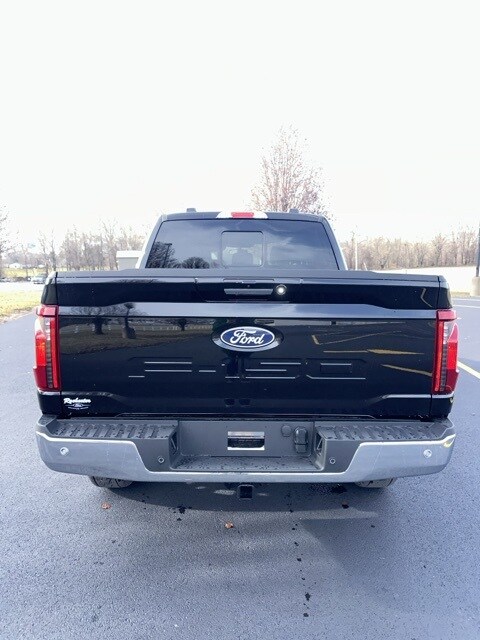 2024 Ford F-150 XLT photo 3