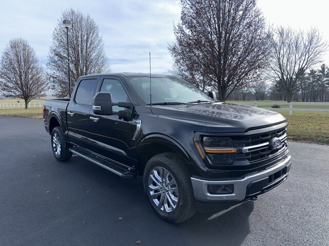 2024 Ford F-150 XLT photo 2