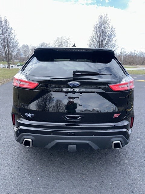 2024 Ford Edge ST photo 3