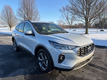 2025 Ford Escape Hybrid ST-Line Select SUV