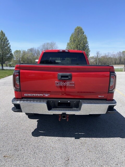 2018 Gmc Sierra 1500 SLT photo 3