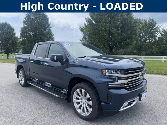 Used 2019 Chevrolet Silverado 1500 High Country with VIN 1GCUYHEL5KZ421660 for sale in Rochester, IN