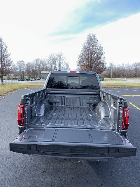 2024 Ford F-150 XLT photo 4