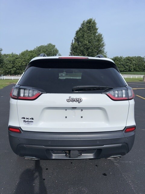 2021 Jeep Cherokee Latitude Lux photo 2