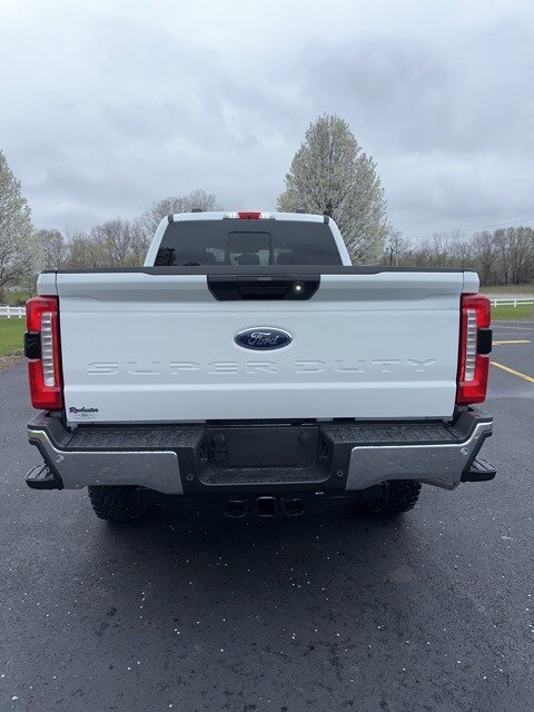 2025 Ford F-350 XLT photo 3