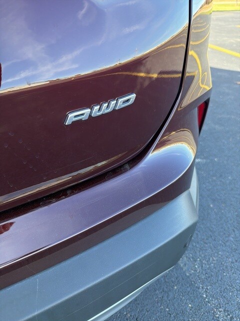 2024 Ford Edge SEL photo 2