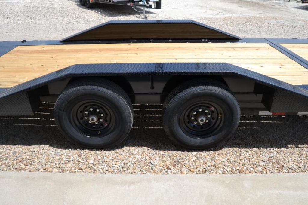 New 2025 PJ TILT 20' long 16' tilt w/ 4' stationary HEAVY DUTY HAULING