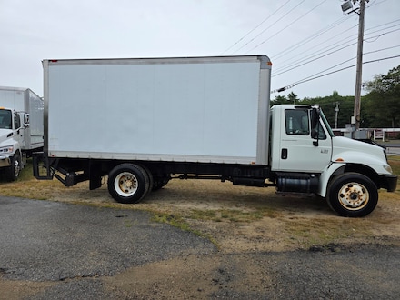 2007 INTERNATIONAL 4300 18' BOX TRUCK PRE-EMISSIONS 18' LONG W/ 4,000 LB LIFTGATE