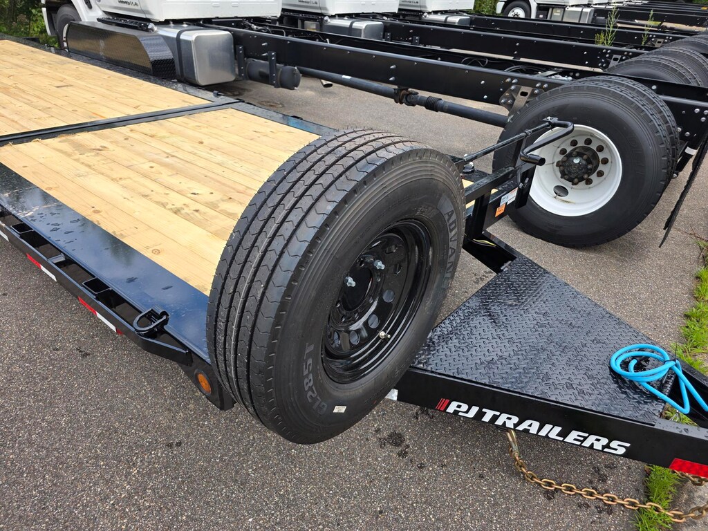 New 2027 PJ 24' TILT 8' Stationary, 16' Tilt Deck Gravity Tilt