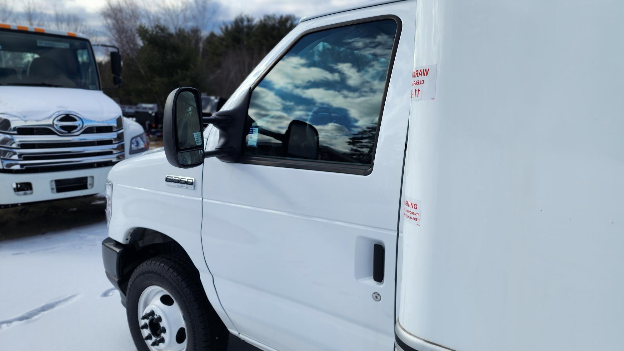 2024 Ford E-350 photo 3