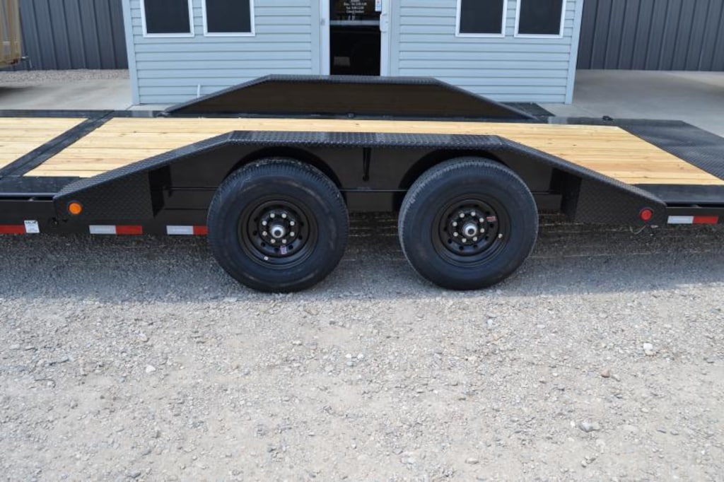 New 2025 PJ TILT 20' long 16' tilt w/ 4' stationary HEAVY DUTY HAULING