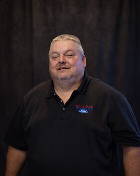 Staff member PAUL LEOPOLD from 5e0bdf25632e