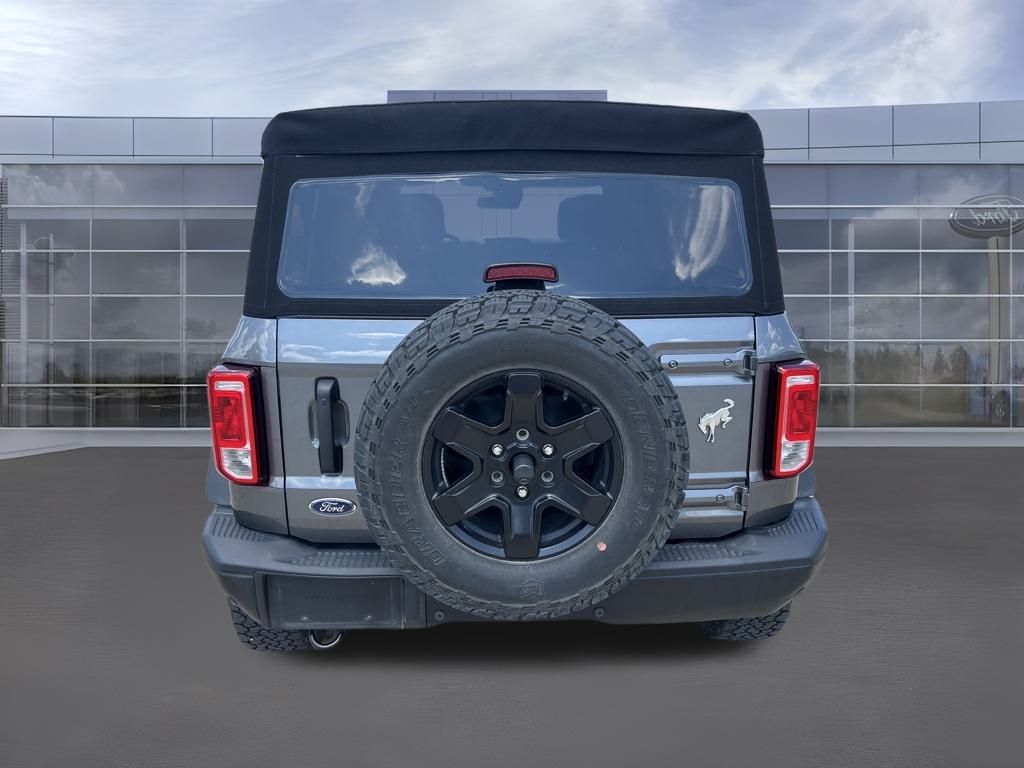 2022 Ford Bronco Black Diamond photo 4