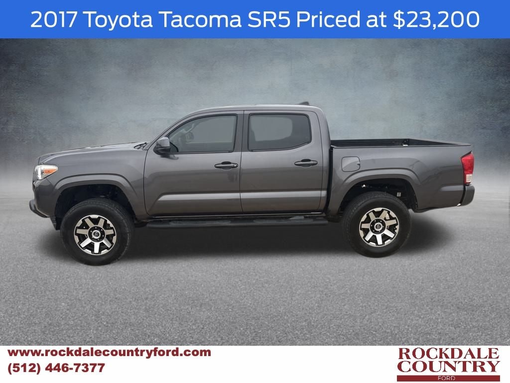 2017 Toyota Tacoma SR's photo