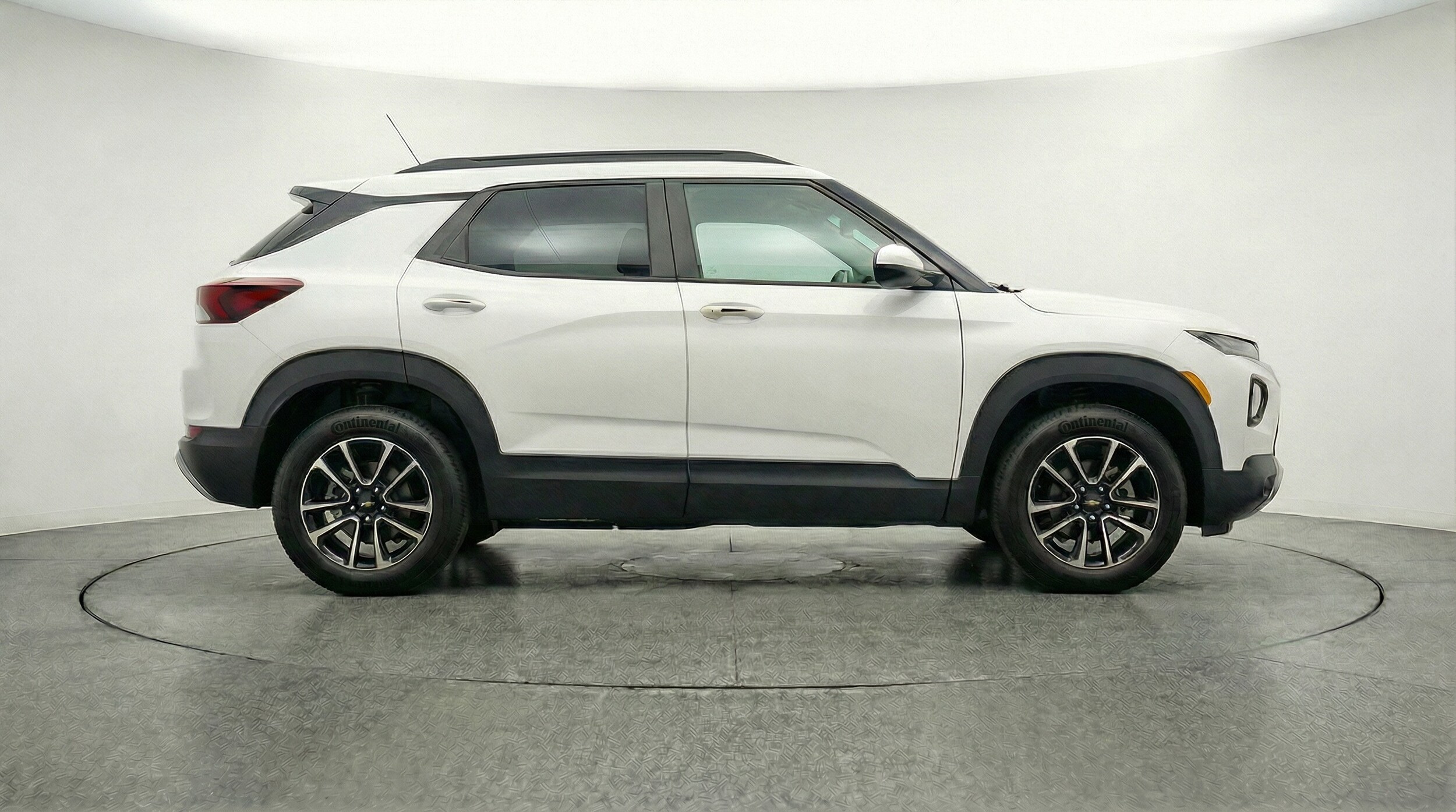 Thumbnail: 2025 Chevrolet TrailBlazer - 8