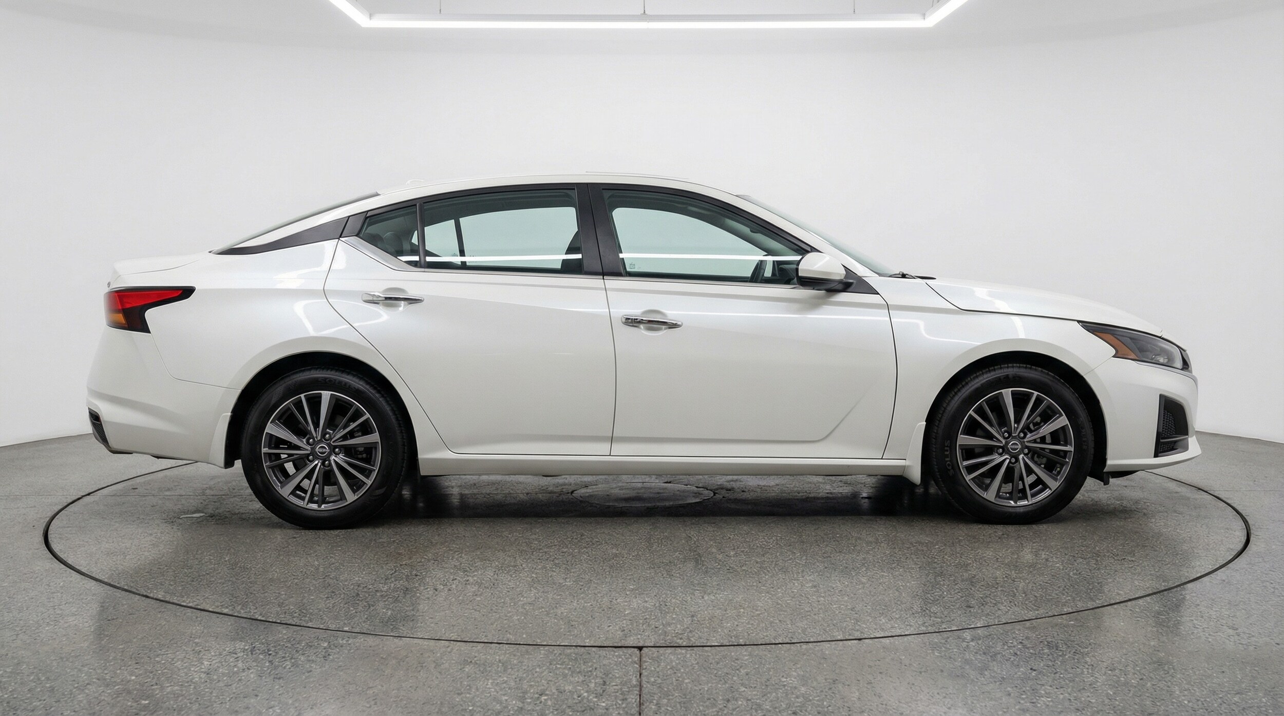 Thumbnail: 2025 Nissan Altima - 8