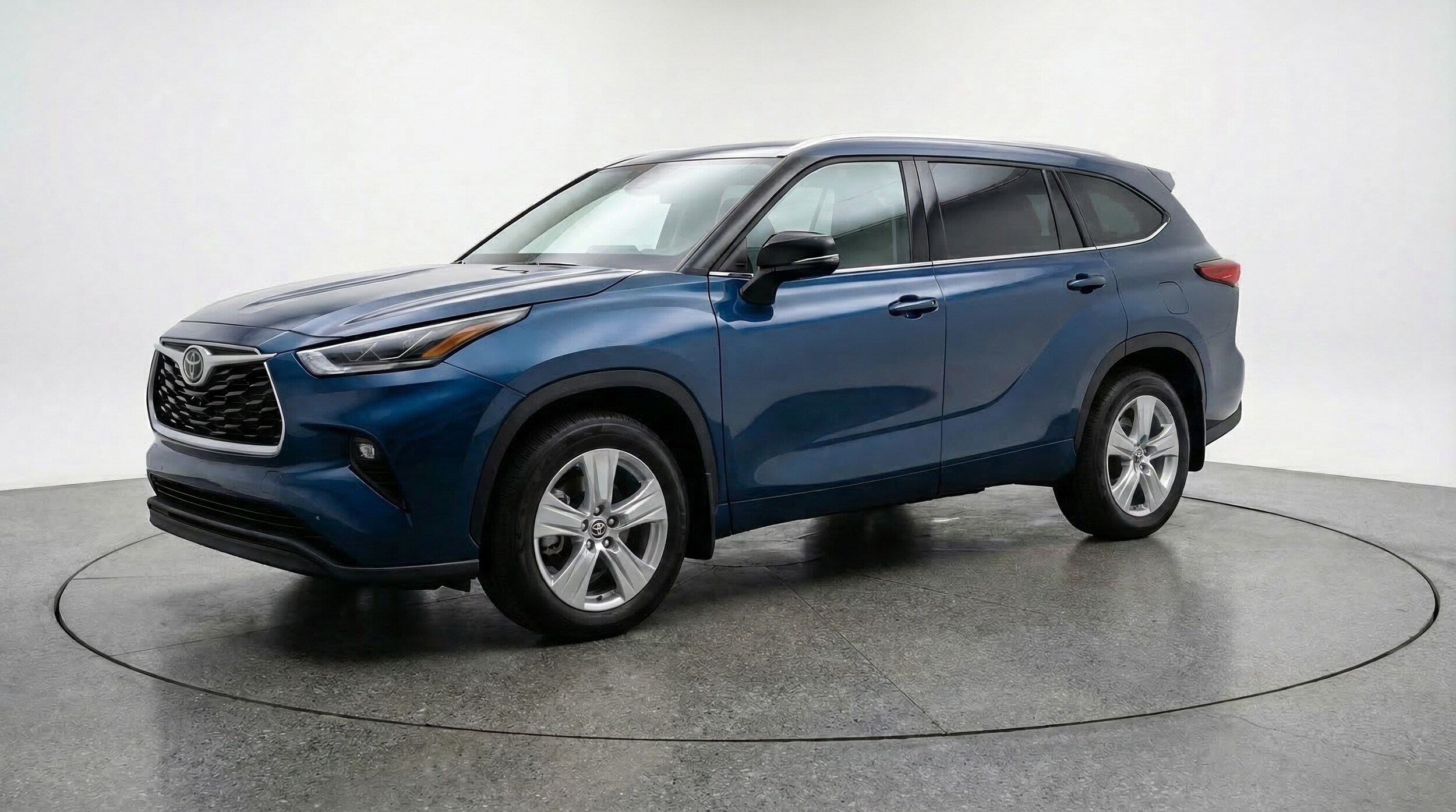 Thumbnail: 2025 Toyota Highlander - 3
